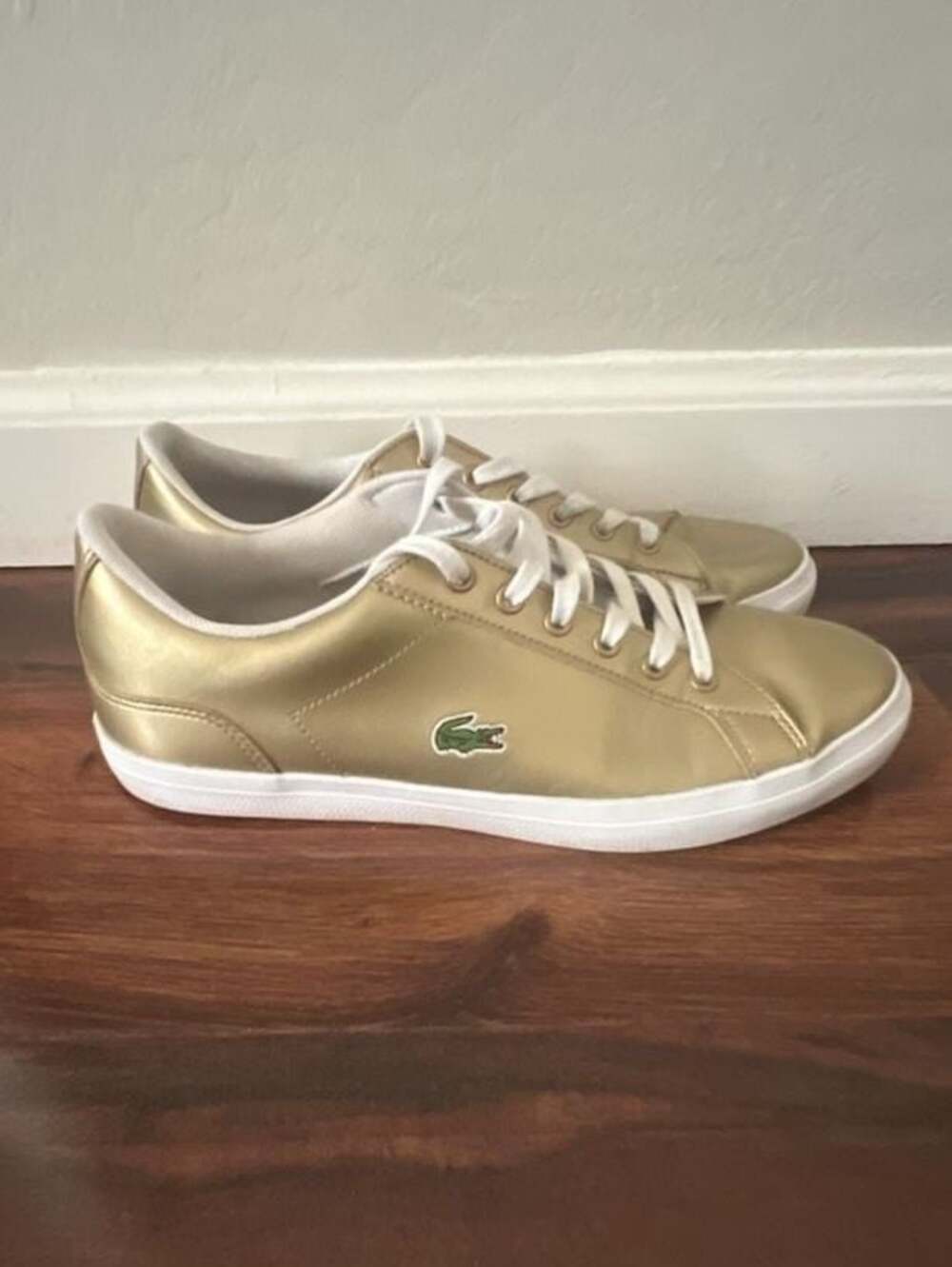 Lacoste Women’s Carnaby Evo Metallic Gold Sneakers Size EU 39/US 6.5